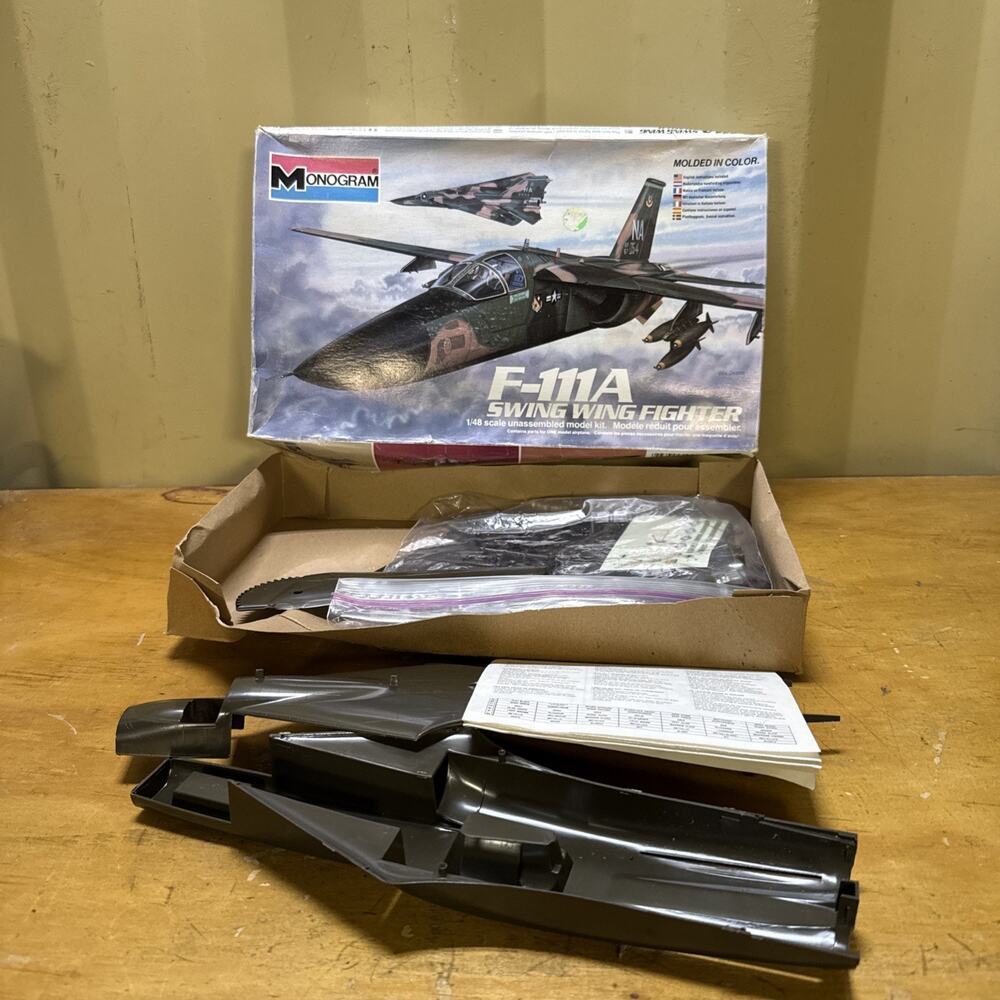 VINTAGE 1981 MONOGRAM F-111A SWING WING FIGHTER JET 1:48 MODEL KIT 5805